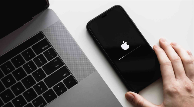 苹果手机卡了怎么办，苹果手机不读卡是怎么回事（iPhone越用越卡顿）