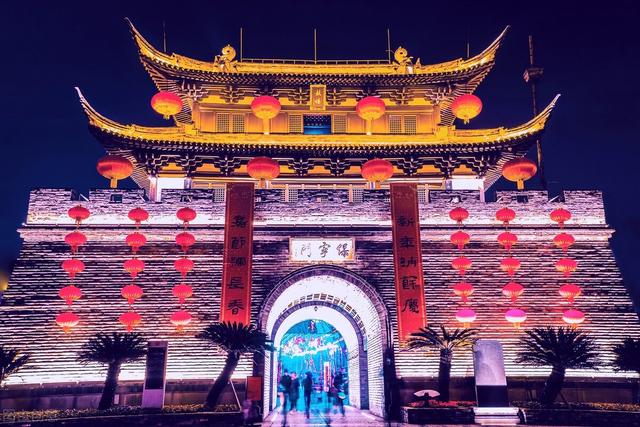 浙江在哪个省哪个城市，浙江在哪里哪个省份哪个市（这座浙江C位城市究竟有多“牛”）