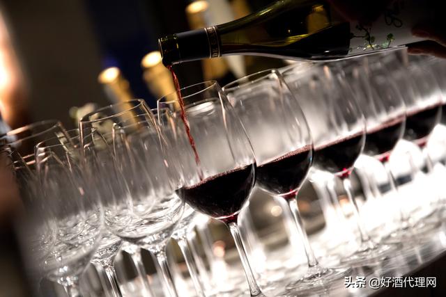 不开瓶鉴别红酒最简单的方法，不开瓶鉴别红酒最简单的方法（分享5个开红酒的小妙招）