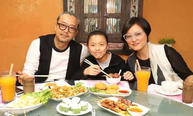 张延：嫁大5岁香港丈夫，结婚18年无绯闻，女儿比她还漂亮