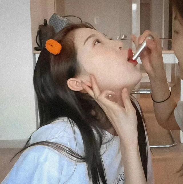 很小众却很惊艳的头像，ins惊艳小众女生头像 山高自有可行路水深自有渡船人。微信（正如我不能做你的梦）