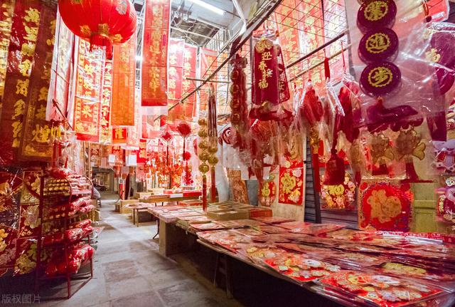 什么时候贴春联，2023年兔年什么时候贴春联好（什么时间贴春联最好）