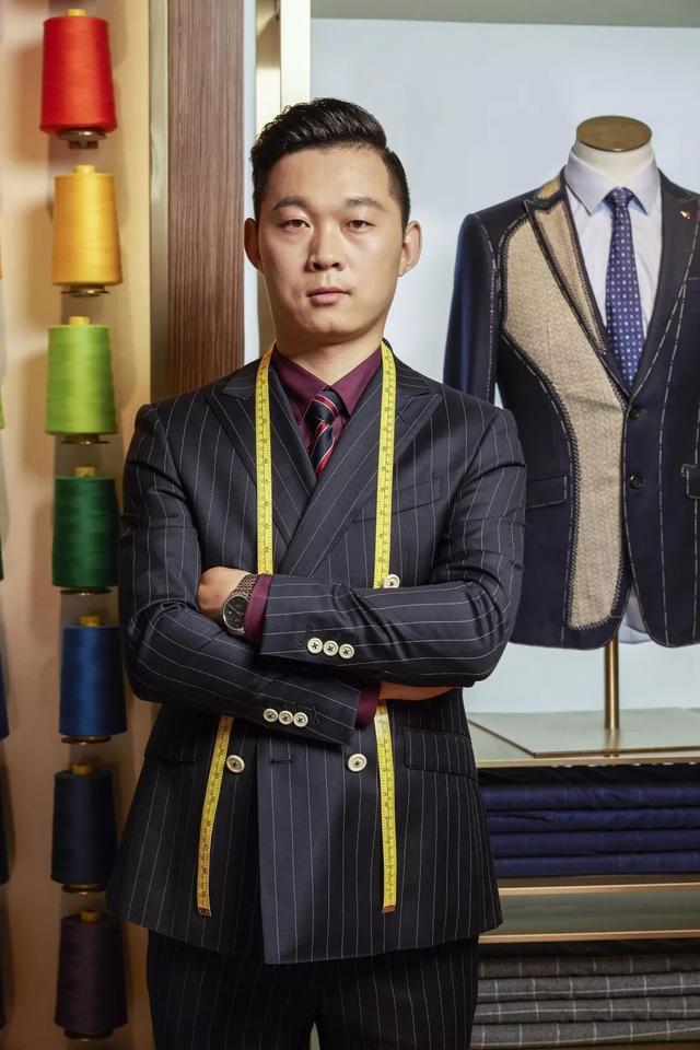 七匹狼官方旗舰店男装，七匹狼长袖衬衫男夏装（穿什么牌子的衣服更得体）