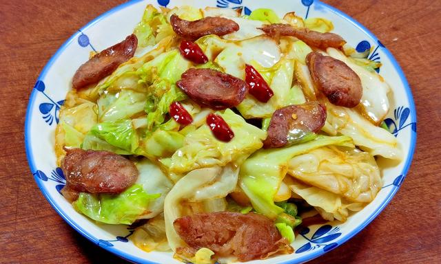 包菜怎么炒才好吃，包菜如何炒得更好吃（炒包菜别直接下锅炒）