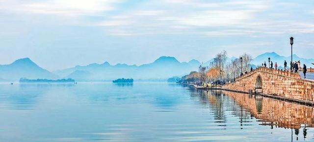 杭州退休工资多少钱一个月，杭州灵活就业交几档最合算（同样缴纳15年的养老保险）