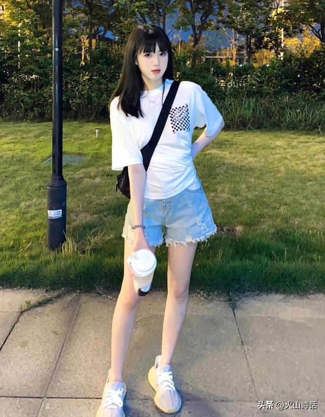 学院风裙子这么搭配秒变校园女神，学院风格裙子（还记得你的初恋吗）