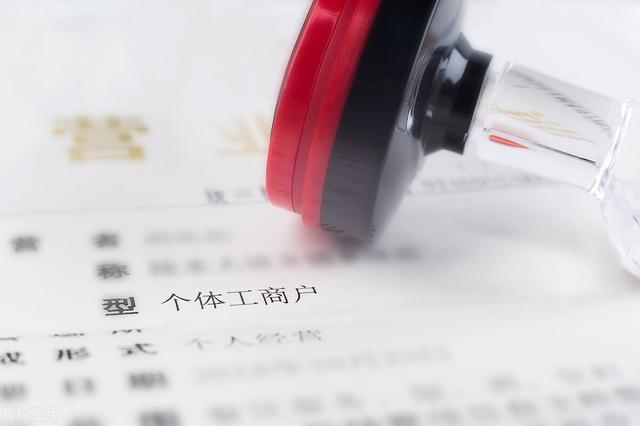 新手如何开奶茶店，密雪密雪冰城加盟费多少钱（新手开一家奶茶店）