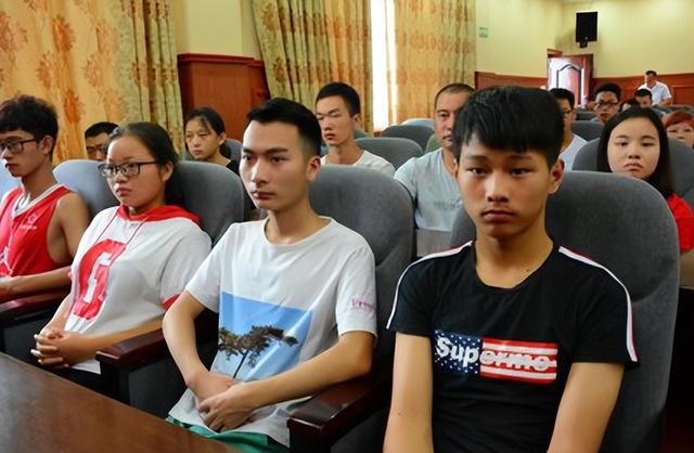 贫困生助学金什么时候发放，山东女子学院贫困生助学金什么时候发放（要做好2022年大一新生资助工作）