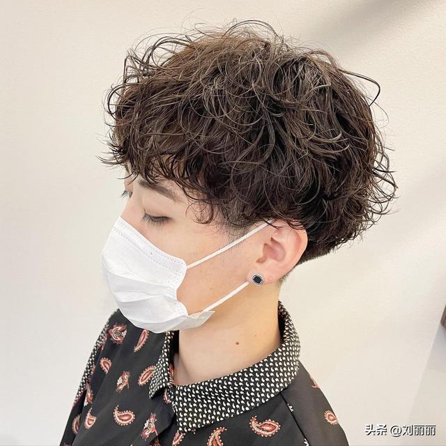 今年流行什么发型女，2020年女流行什么发型（精选流行发型15款）