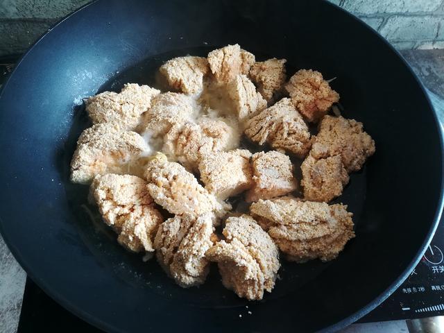 鱼子怎么做，鱼籽这样做简直太好吃了（鱼怎样做才好吃）