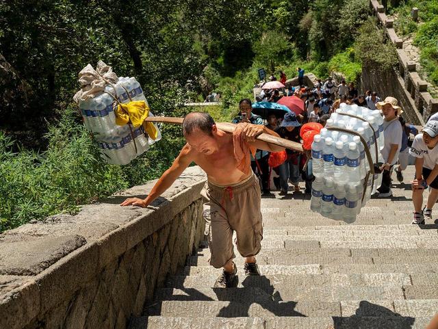 去泰山旅游要多少钱，泰山门票多少钱2022（泰山景区门票恢复原价115元；还有多少人去旅游）