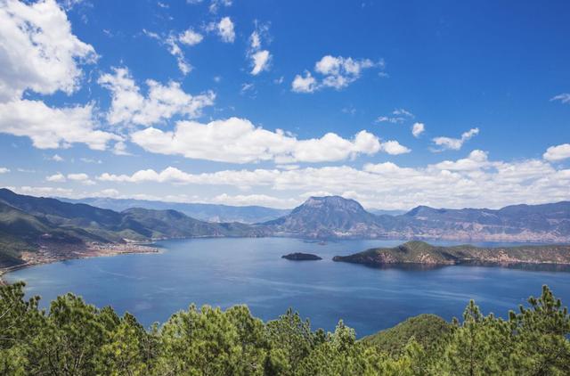 几月份去泸沽湖旅游好，去泸沽湖旅游哪个时间最合适（我被泸沽湖圈粉了）