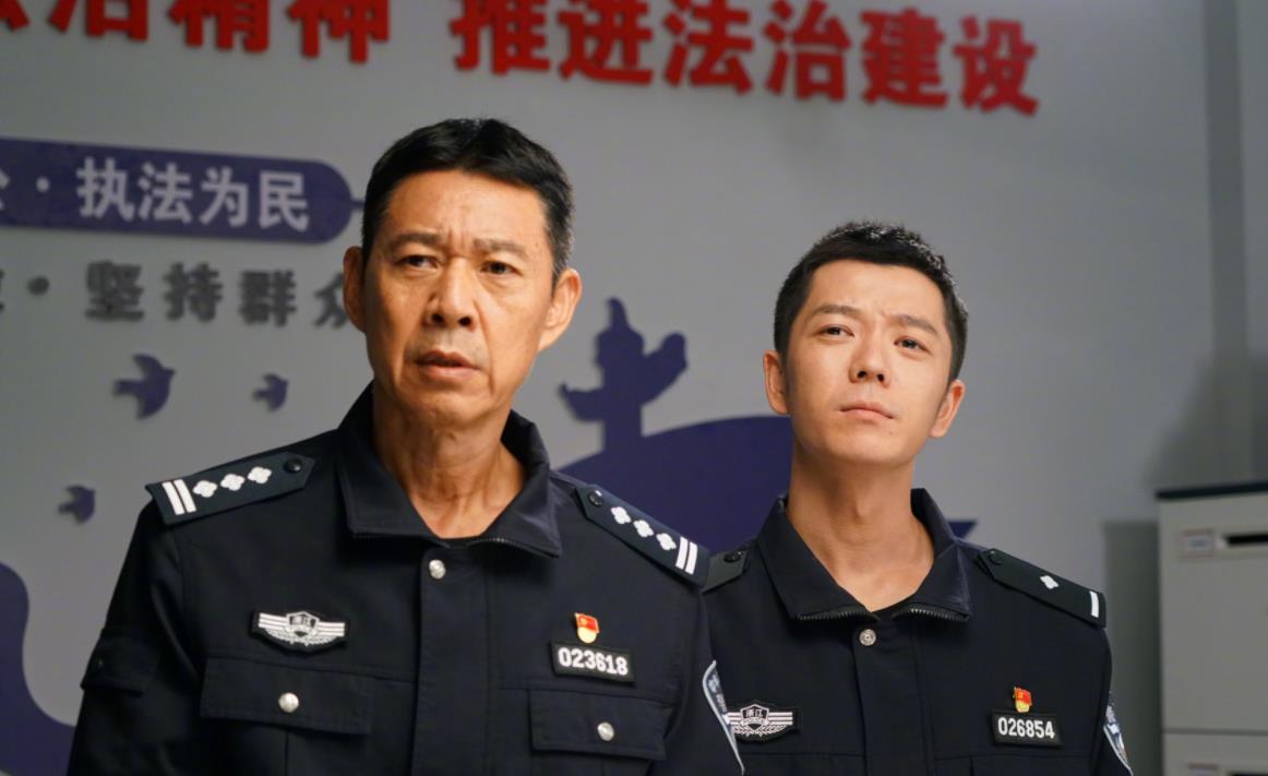 3:12月16日,张丰毅《护卫者》