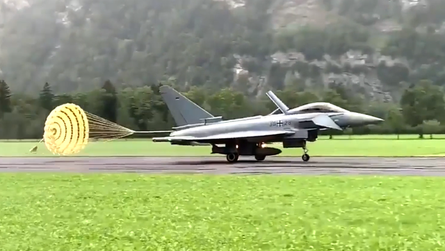 波音737自重量多少吨，737飞机自重多少吨（空难死亡率几乎为100%）