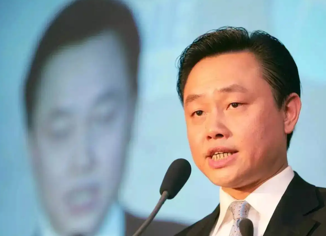 黄光裕妻子杜鹃，黄光裕老婆陈晓照片（铁娘子杜鹃有多厉害）