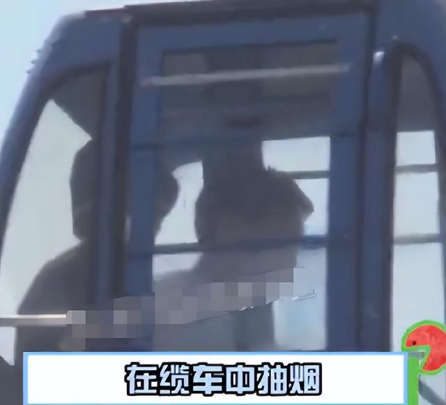 冯绍峰近照中年发福，与景甜同框身材反差大