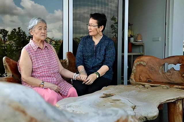 和富婆同居的日子，和富婆谈恋爱需要注意什么（携妻子孩子密谋2亿家产）