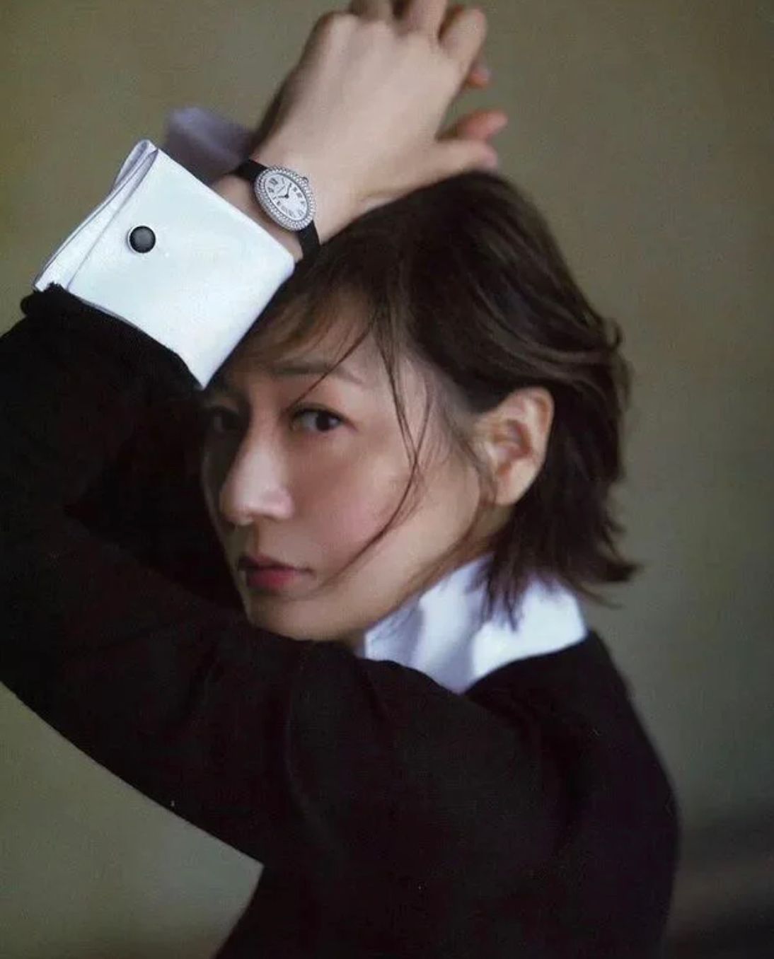 女人戴戒指的正确方法，女生戴戒指的正确方法（戴首饰要记住“4戴4不戴”）