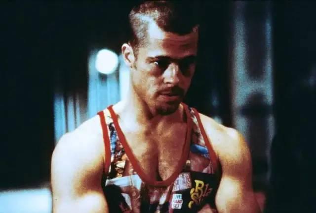 搏击俱乐部豆瓣，为什么搏击俱乐部电影在豆瓣找不到（一代神作《搏击俱乐部》被阉割）