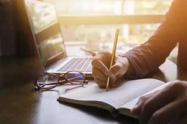 什么工作来钱快，没钱最容易翻身的行业（不要再去交智商税了）