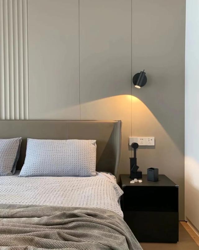 卧室床头柜台灯,卧室床头柜台灯价格款式(卧室床头灯≠台灯)