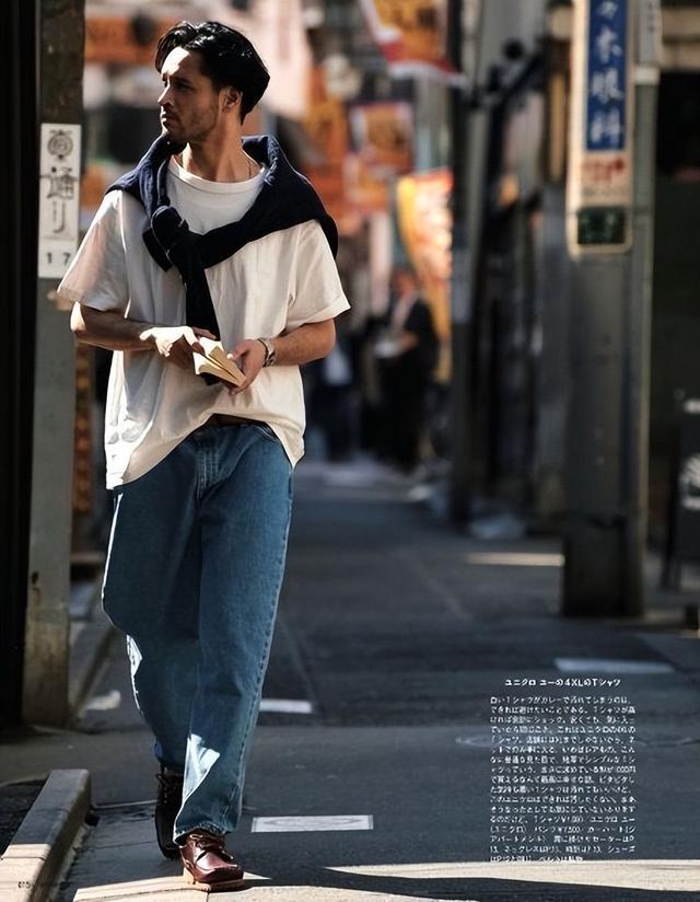 白色t恤配什么裤子最好看，白色t恤搭配什么样的裤子好看（不妨来件“白T恤”）