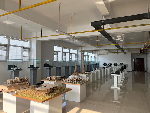 武昌理工学院宿舍，武昌理工学院好不好（宿舍楼、实验室、教室升级改造了）