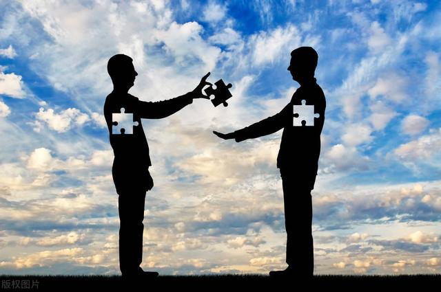 在家用电脑怎么赚钱，如何在家用电脑赚钱（学会打造个人品牌）