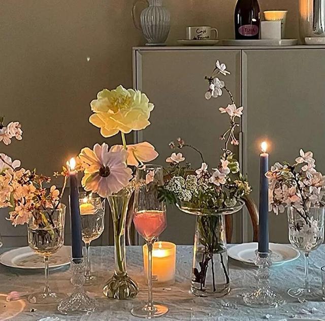 qq空间背景图，如何更换QQ空间全屏背景图（好看的空间背景图）