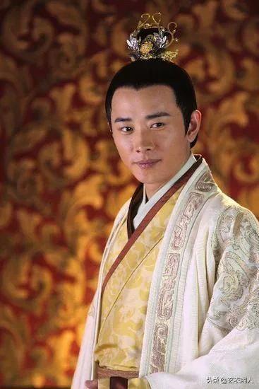 汉朝历代皇帝列表及简介，汉朝历代帝王一览表在位时间（西汉十五位皇帝简介）