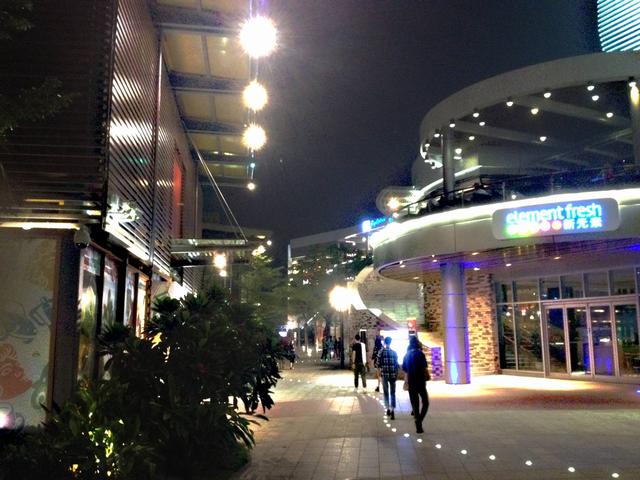 深圳海上世界好玩吗，深圳海上世界值得去吗（见证深圳40年的历史发展）