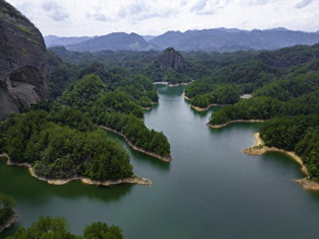 江西暑假游线路推荐，一天玩转宜春铜鼓县，沉浸式红色山水之旅