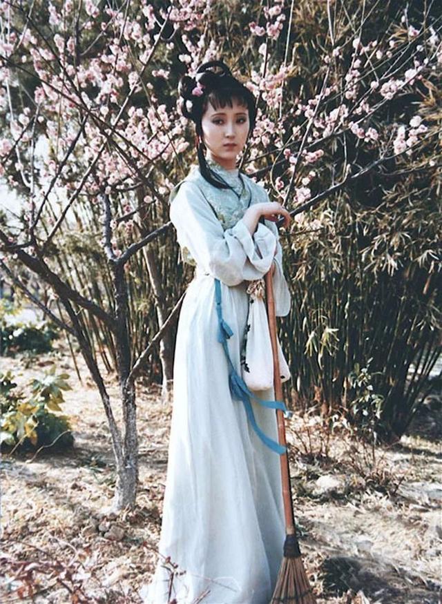 花谢花开花满天，雷龙鱼吃什么饲料（《红楼梦》里黛玉写的诗）