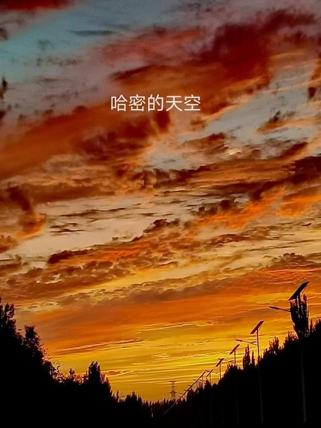 苍山如海 残阳如血，如何理解苍山如海残阳如血（毛主席说他最喜欢“苍山如海）