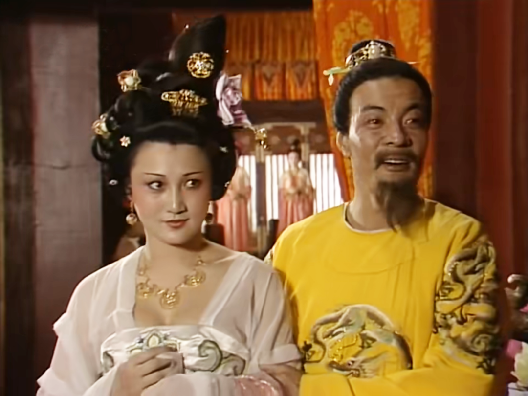 4,成名作是30年前的《唐明皇》.