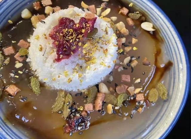 都说这12道美食最能代表云南，您同意吗？最后一道外地人不敢尝试