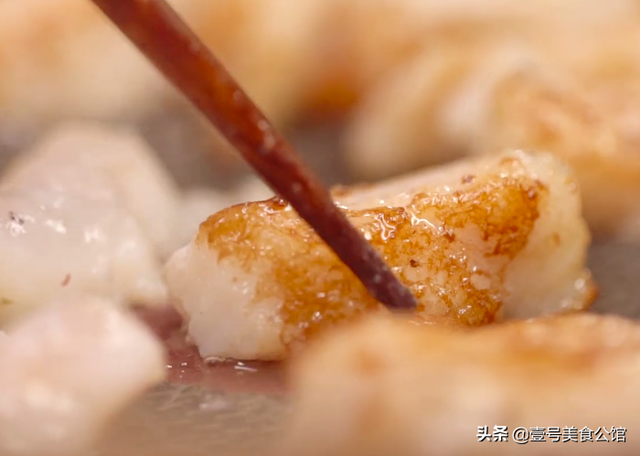 鳕鱼怎么做好吃，鳕鱼怎么做好吃又简单（三步就能完成的酱烧鳕鱼块）