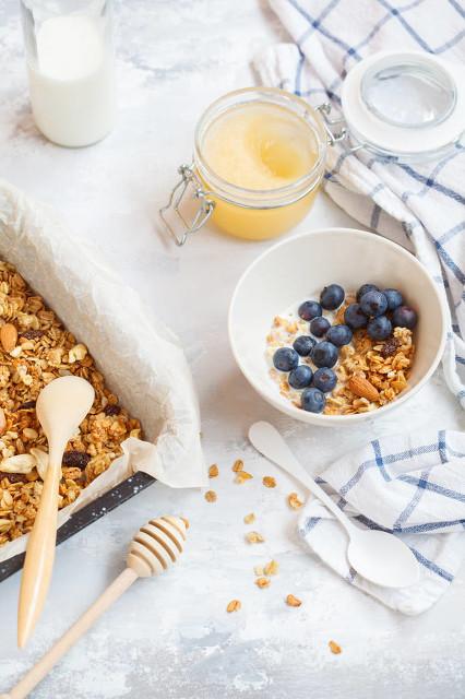 自制紧致去皱面膜，自制紧致去皱面膜怎么用（假期自己动手来做面膜吧）