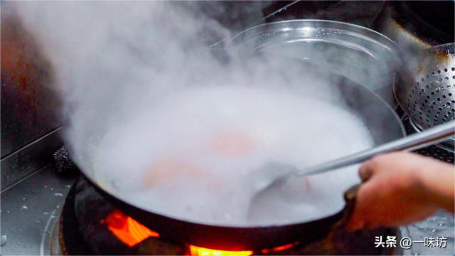 西红柿疙瘩汤懒人做法，开胃爽口疙瘩均匀Q弹