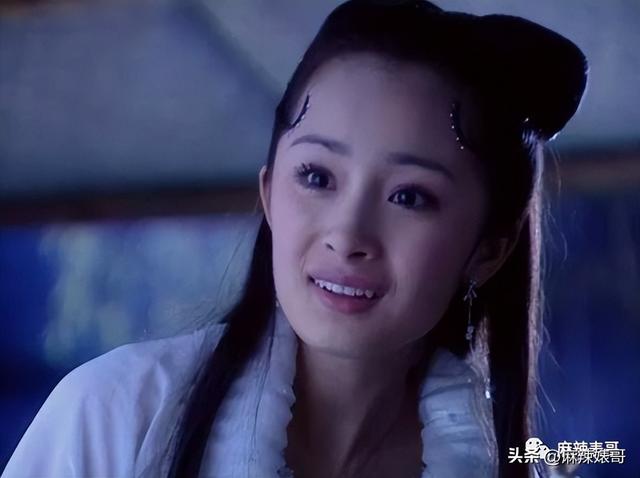 杨幂和胡歌现在关系如何，再回顾下他和薛佳凝、杨幂、江疏影的爱情故事