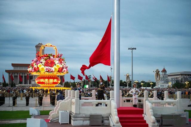 优美散文诗歌精选，优美的诗歌散文节选（来自塔里木《塔河文苑》的诗歌散文十篇）