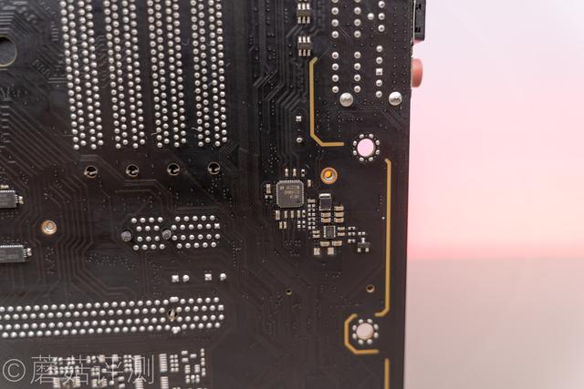 华擎主板怎么样，电脑主板十大排名（性价比表现出色、华擎X299）