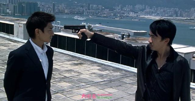 去男方家需要带什么礼物，第一次去见男方家长需要带什么（送男生礼物不用太复杂）