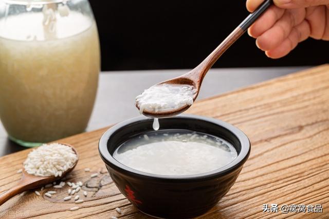 酒酿怎么判断坏了，醪糟变黄是不是坏了，还能吃吗