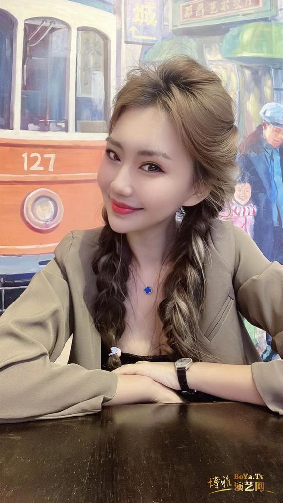 网红音乐达人有哪些，2022全网最受欢迎的前十音乐主播瑶瑶