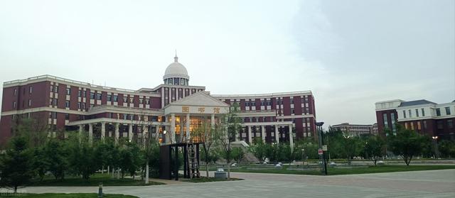 沈阳医科大学是一本还是二本，沈阳医学院是几本学校（中国药科大学PK沈阳药科大学）
