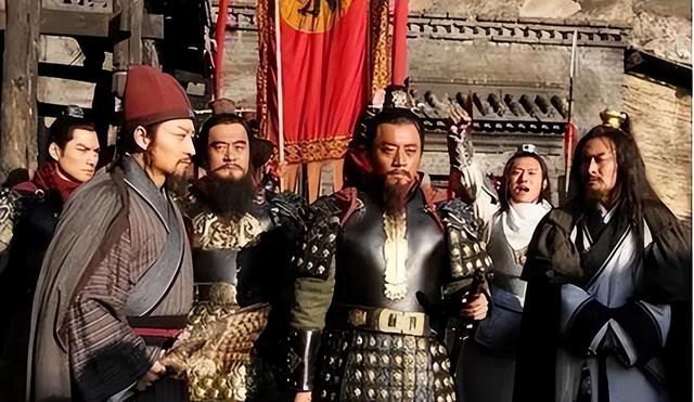 鸭子走路时为什么会摇摇晃晃，鸭子走路为什么会摇摆（走路姿势可决定一个人的命运）