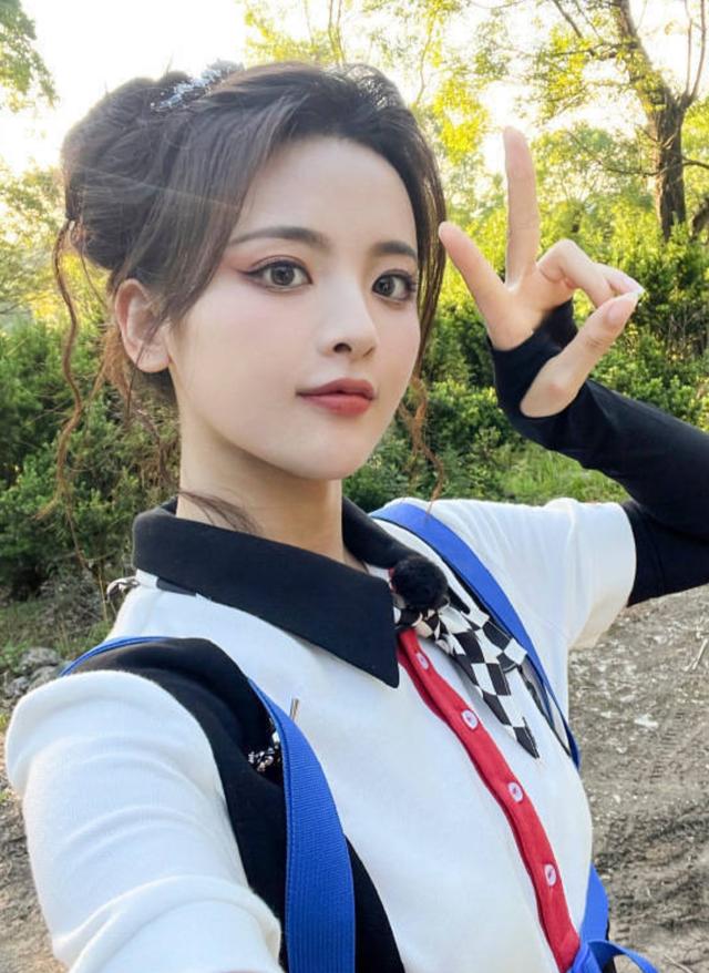 杨超越是什么梗，杨超越直播片段惹争议