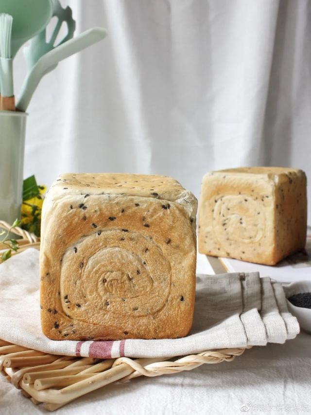 烘培入门，专业的烘焙培训学校解答（烘培入门书）