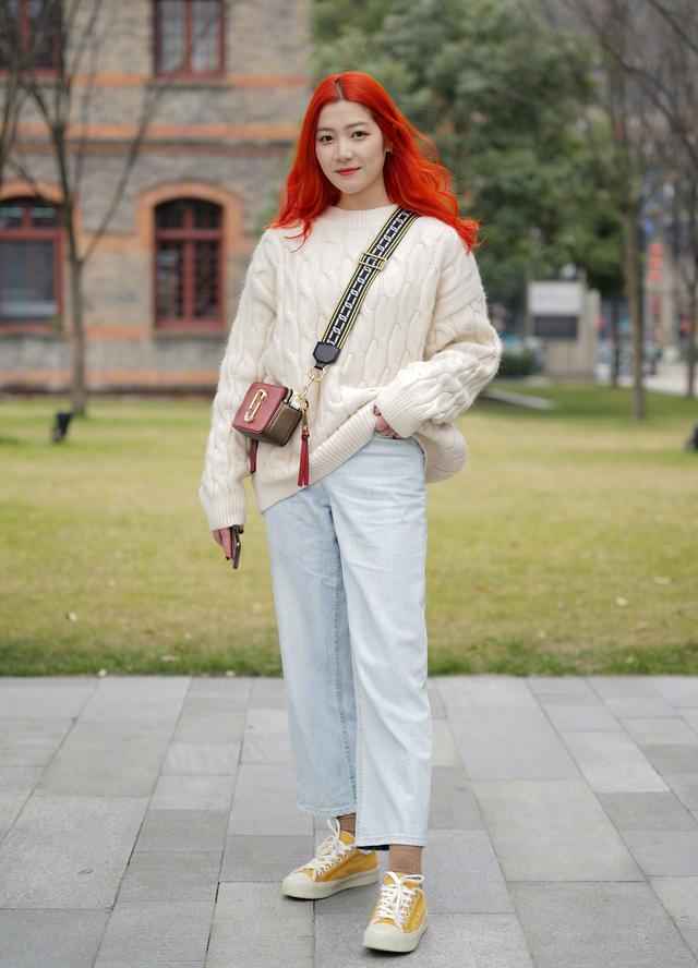 阔腿裤配什么鞋子好看，阔腿裤搭配什么鞋子好看（穿阔腿裤不要搭“高跟鞋”）